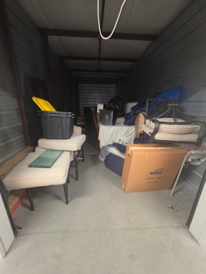 10 x 30 storage unit in Spring Hill, FL