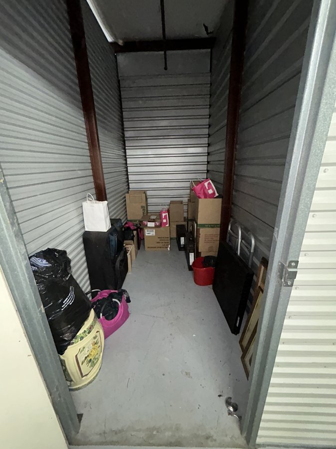 5 x 10 storage unit in Dallas, TX