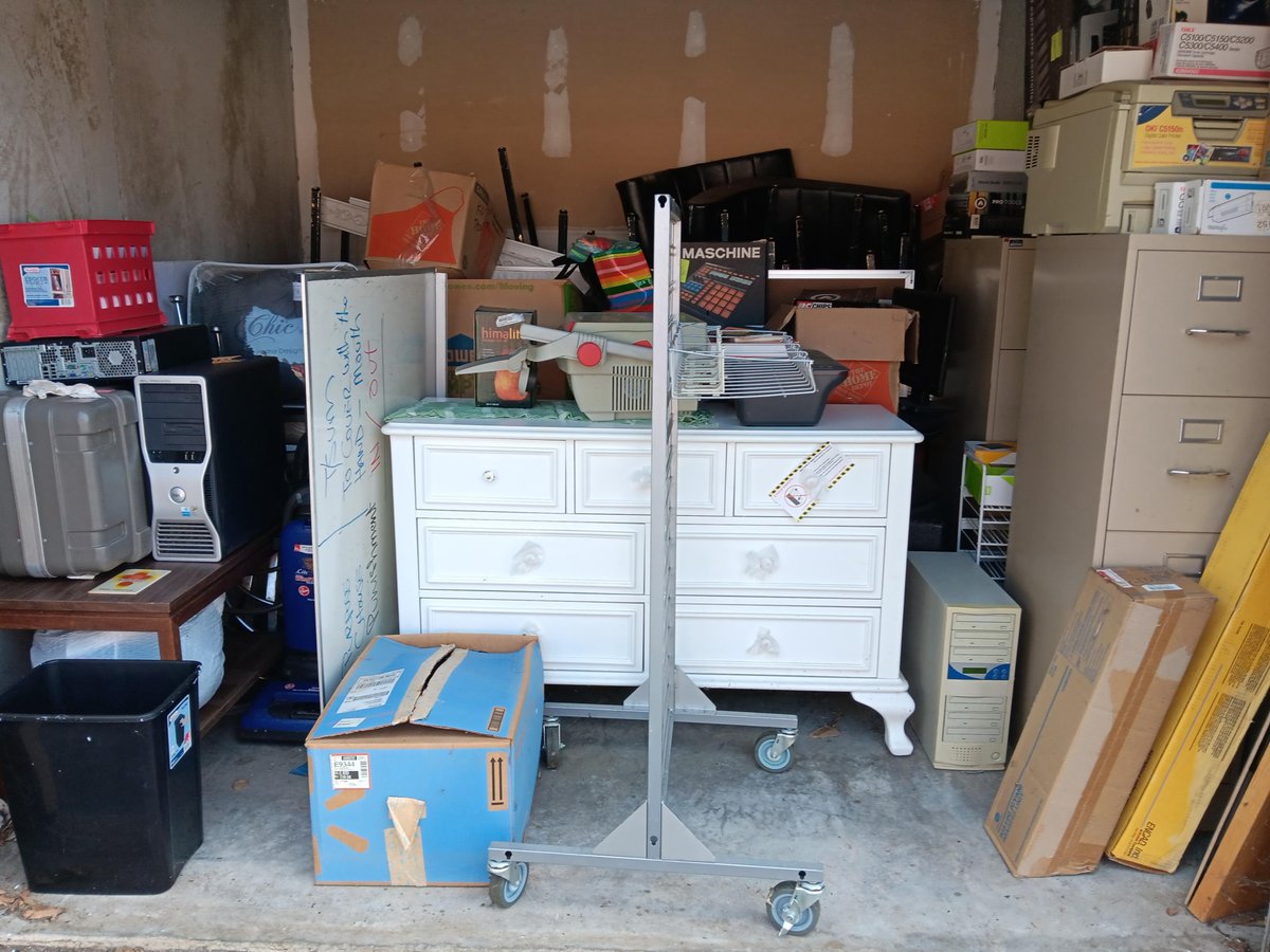 10 x 10 storage unit in Greensboro, NC