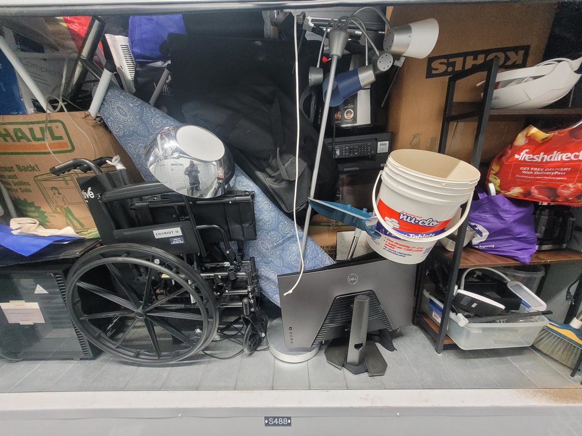 10 x 4 storage unit in Flushing, NY