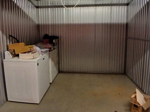 10 x 7 unit in Warrenton