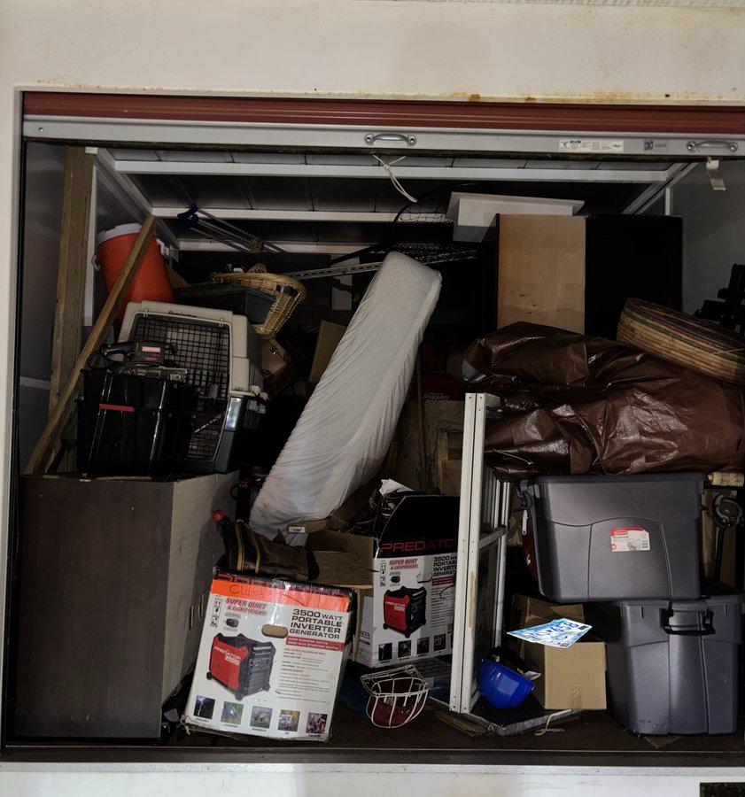 10 x 10 storage unit in St Paul, MN