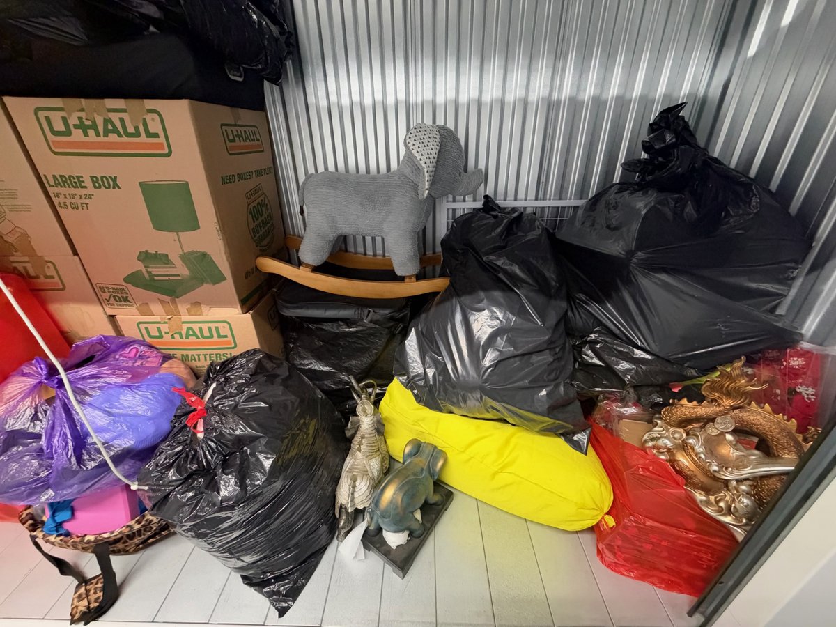10 x 4 storage unit in Flushing, NY