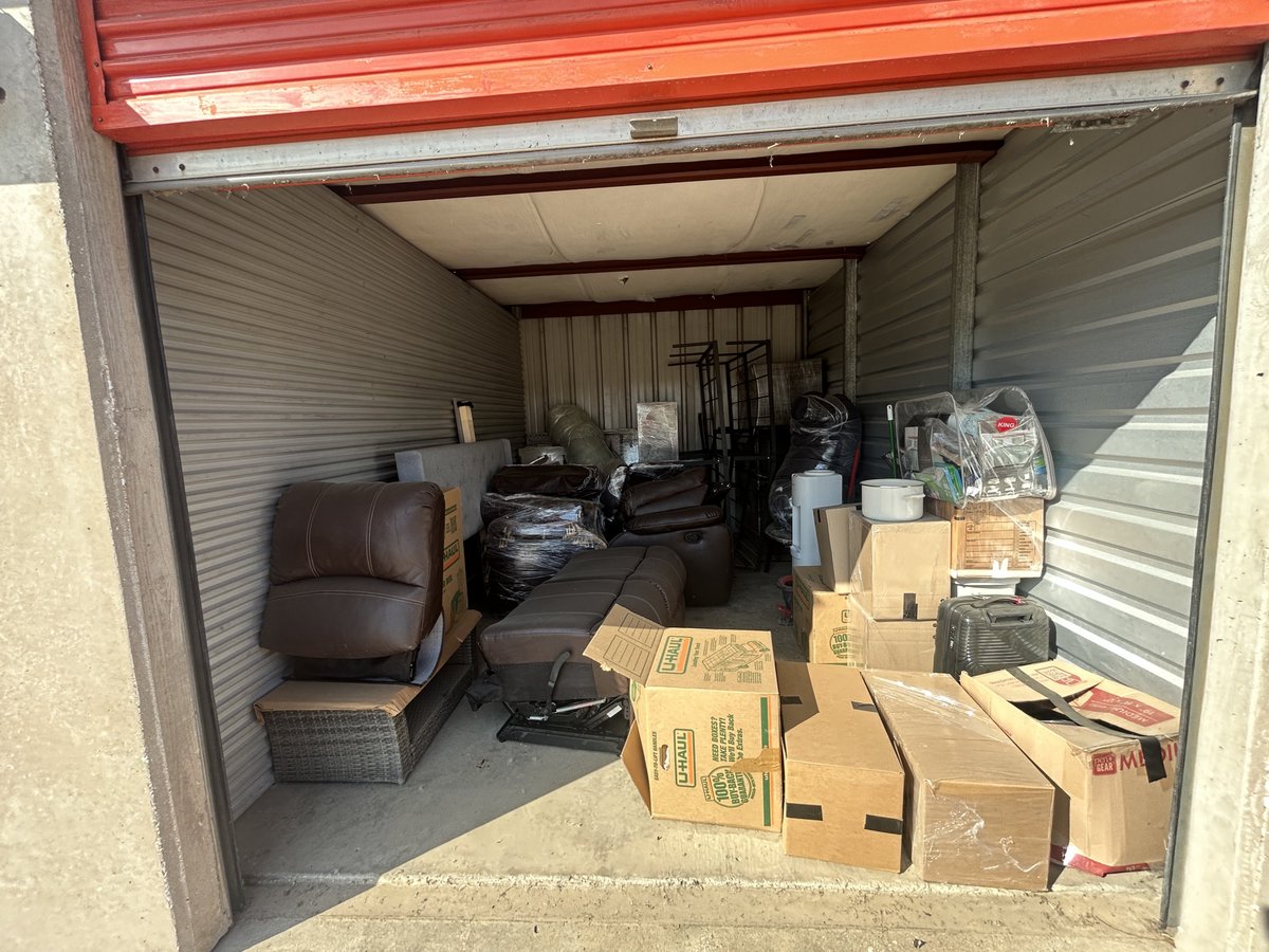 10 x 15 storage unit in Carrollton, TX