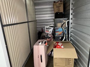 5 x 10 unit in Carrollton