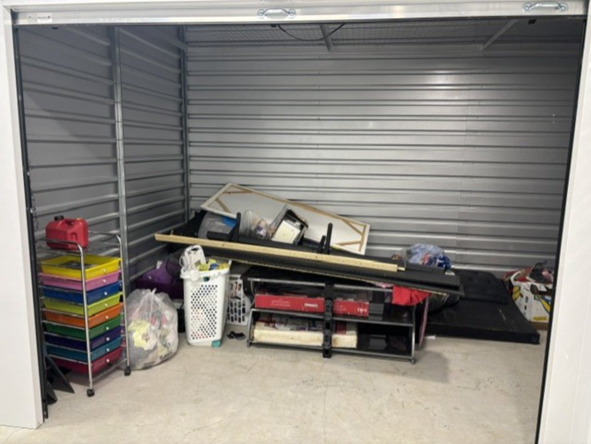 10 x 20 storage unit in Cape Coral, FL