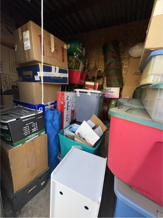 8 x 10 storage unit in Fresno, CA
