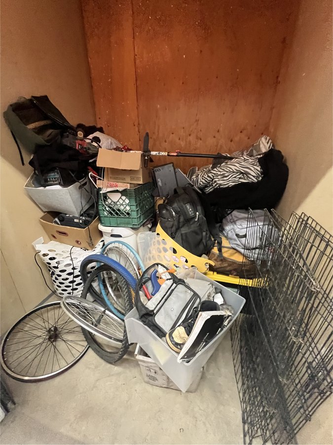 6 x 6 storage unit in Fresno, CA