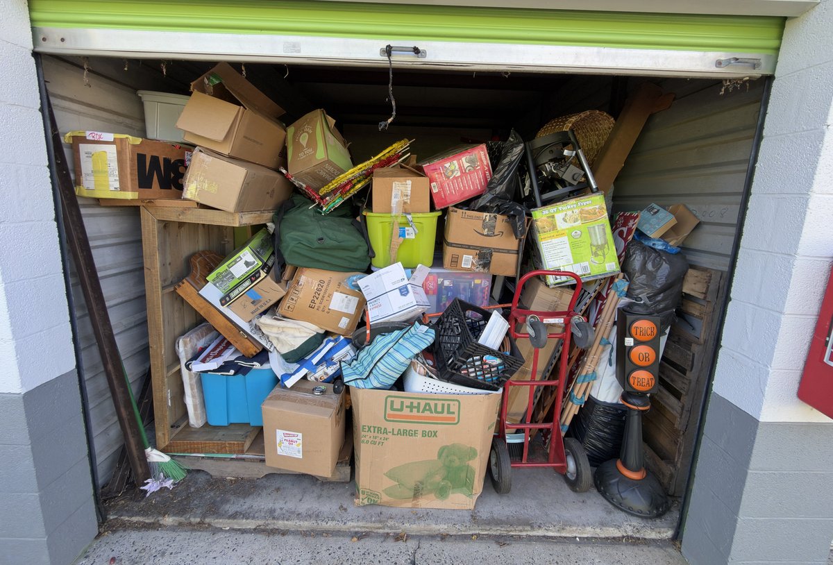10 x 20 storage unit in Bensalem, PA