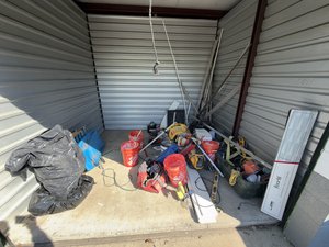 10 x 10 unit in Bensalem