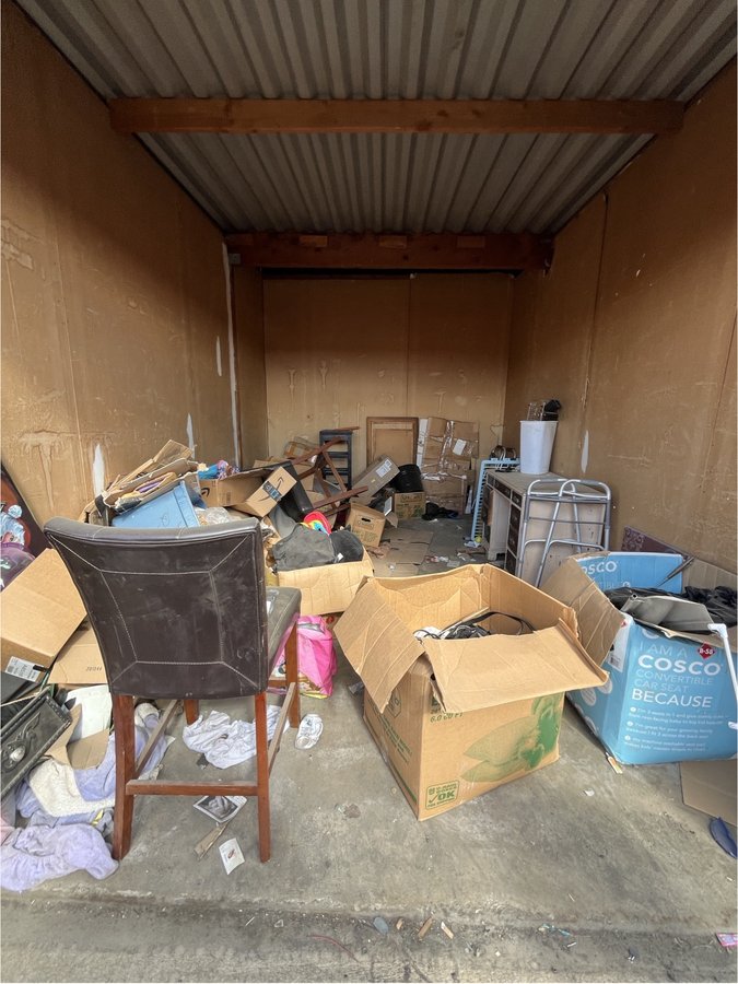 10 x 15 storage unit in Fresno, CA