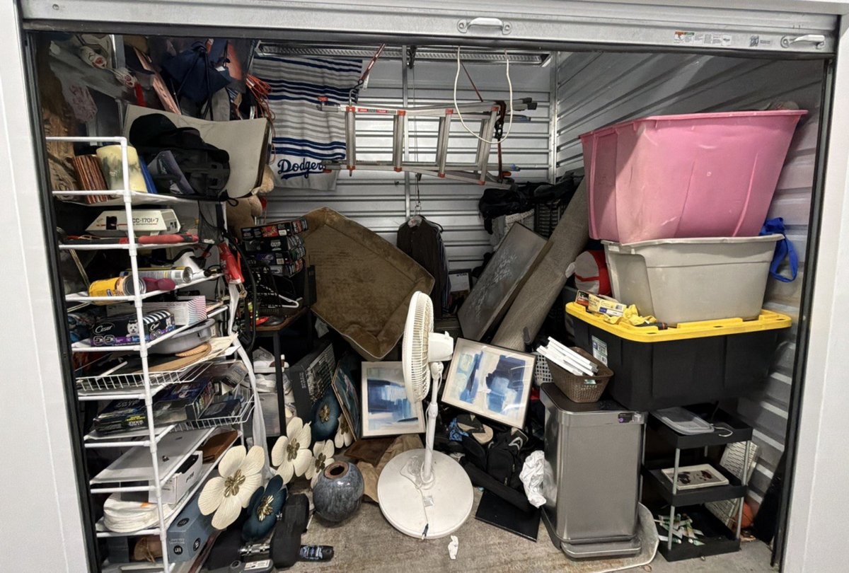 10 x 8 storage unit in South Gate, CA
