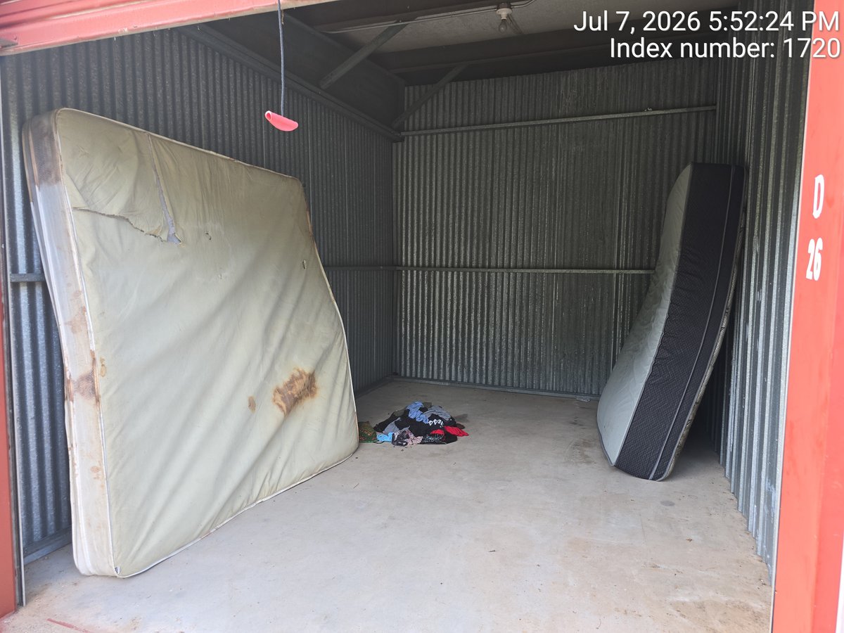 10 x 10 storage unit in Hattiesburg, MS