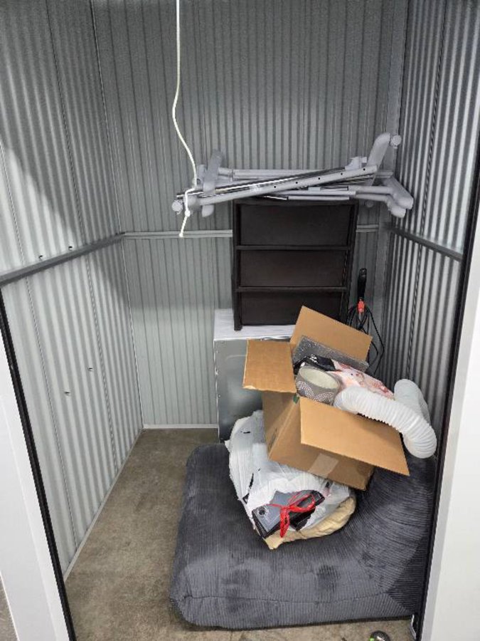 5 x 5 storage unit in Lansing, MI
