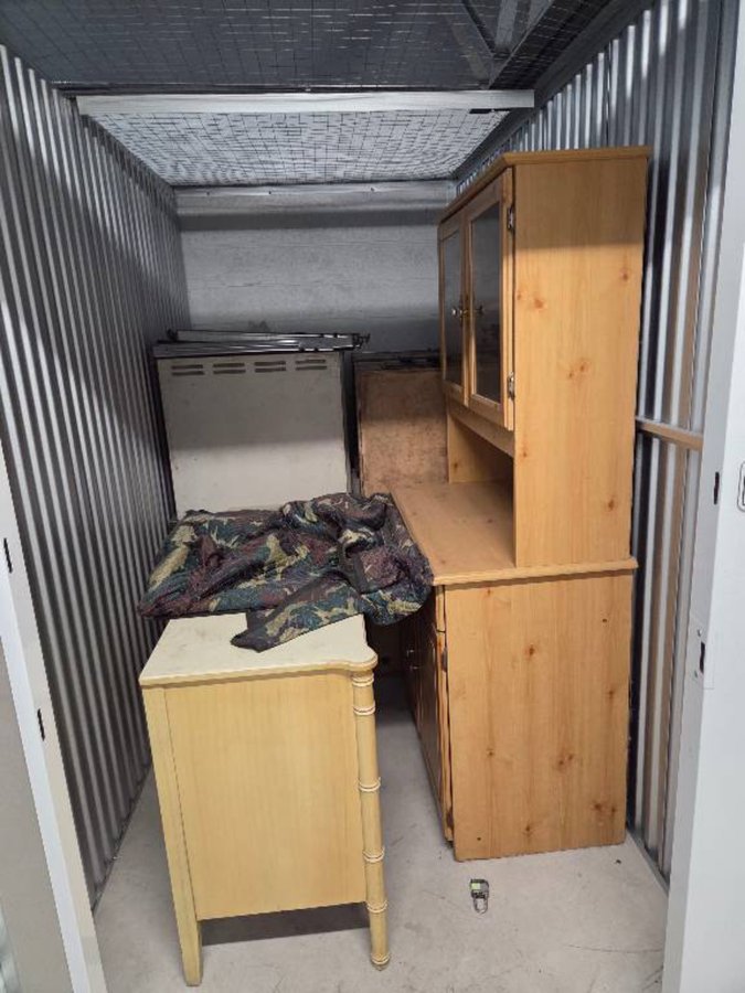 5 x 10 storage unit in Lansing, MI