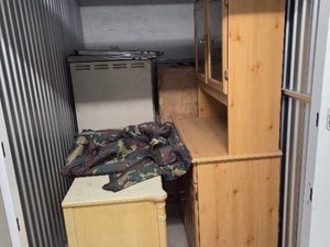 5 x 10 unit in Lansing