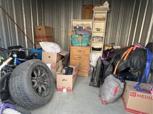 10 x 10 unit in Manteca