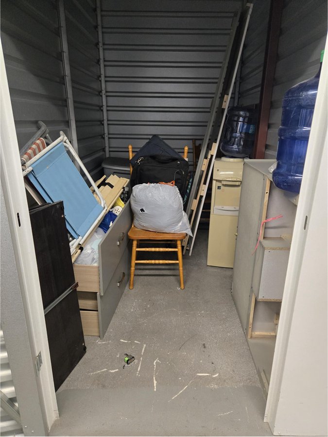 5 x 10 storage unit in Bridgewater, NJ