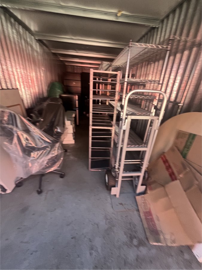 10 x 30 storage unit in Roseville, CA