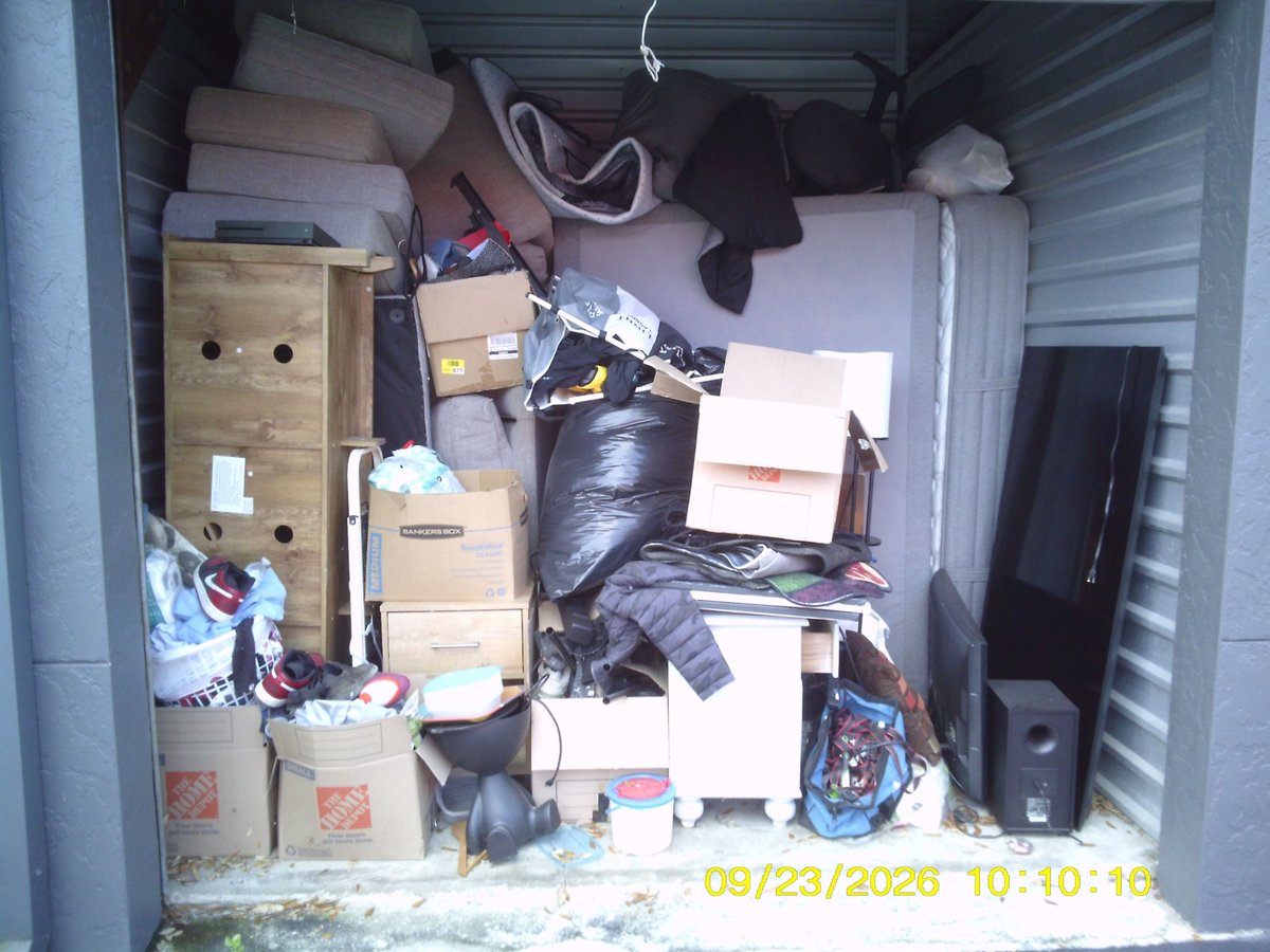 10 x 10 storage unit in Cape Coral, FL