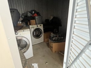 8 x 10 unit in Modesto
