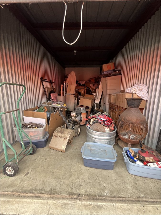 10 x 24 storage unit in Modesto, CA