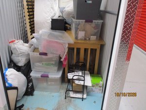 5 x 10 unit in Salisbury