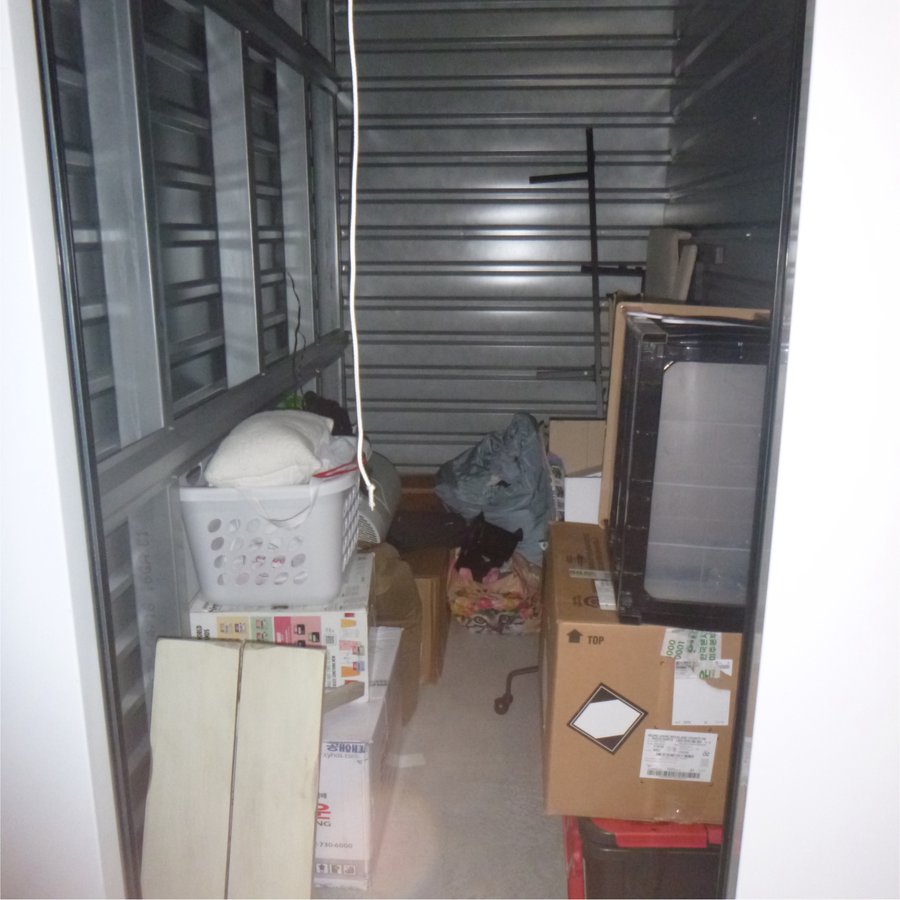 5 x 10 storage unit in Bethpage, NY