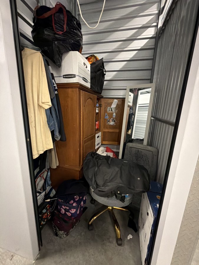 5 x 5 storage unit in South Gate, CA