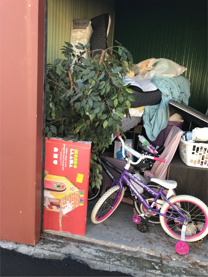 10 x 12 storage unit in Largo, FL