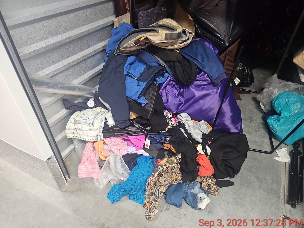10 x 20 storage unit in Farmingdale, NY