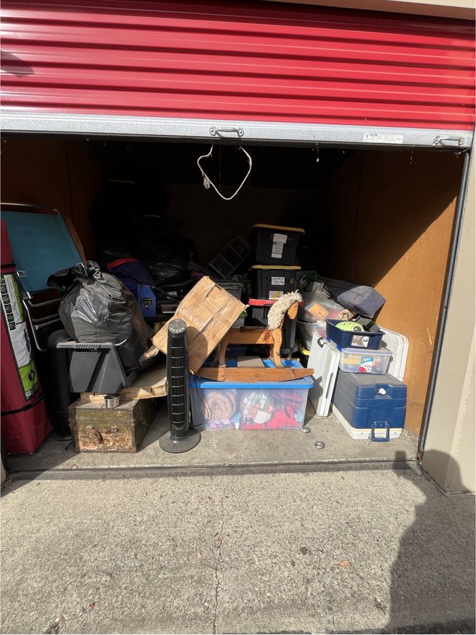 10 x 10 storage unit in Modesto, CA