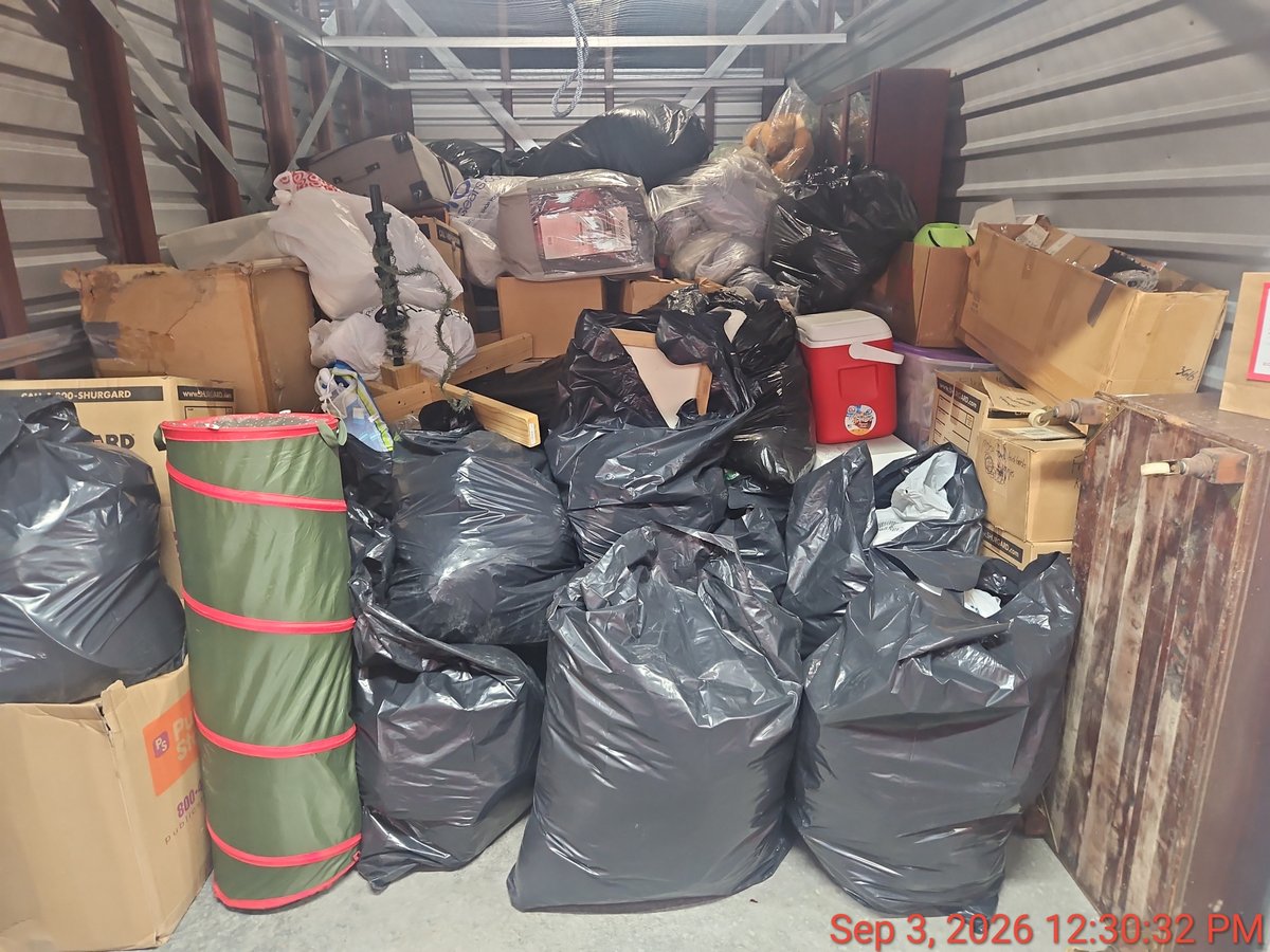 10 x 20 storage unit in Farmingdale, NY
