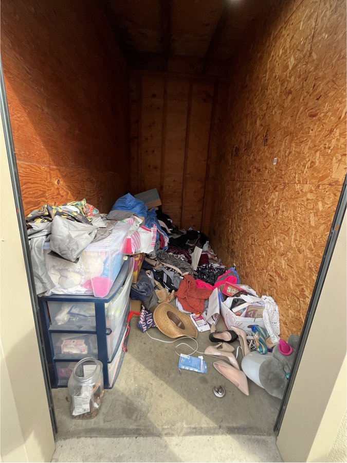 5 x 10 storage unit in Modesto, CA