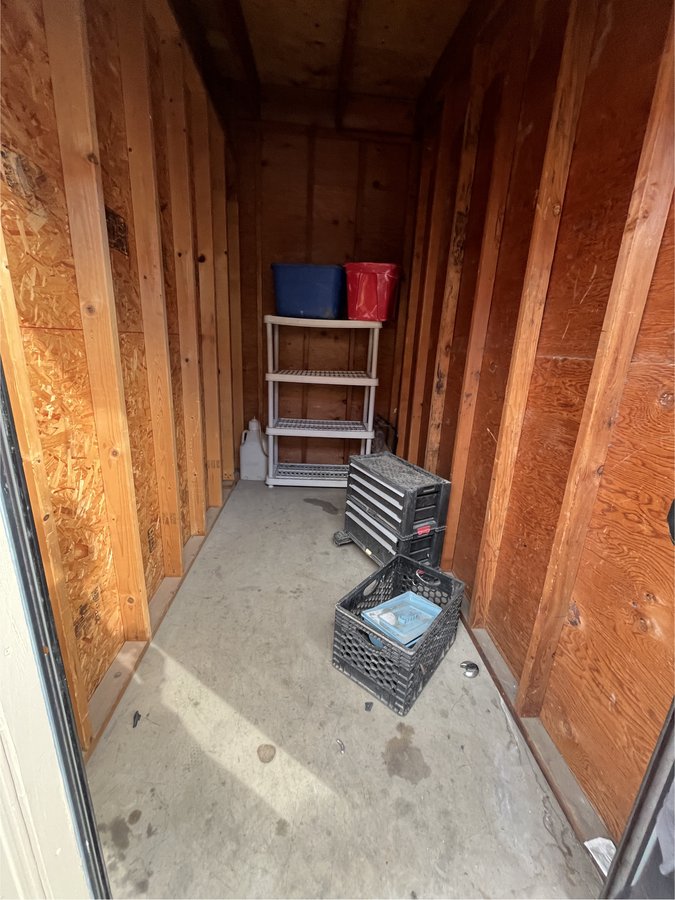 5 x 10 storage unit in Modesto, CA