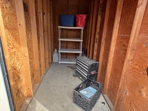 5 x 10 unit in Modesto