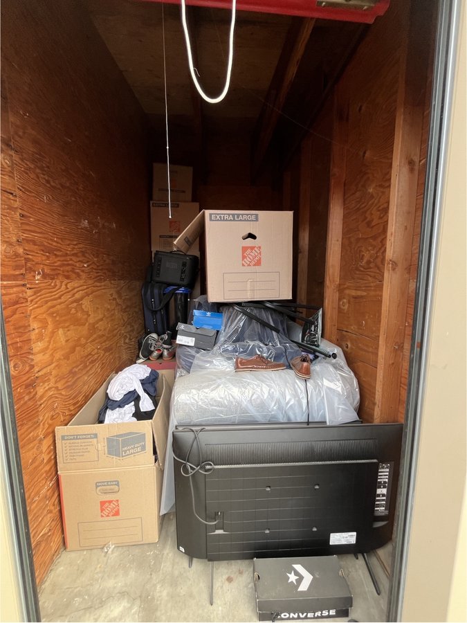 5 x 10 storage unit in Modesto, CA
