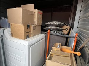 10 x 15 storage unit in Riverbank, CA