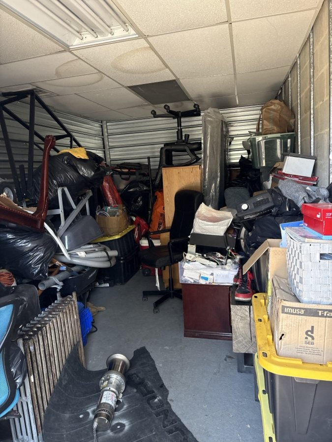 10 x 20 storage unit in Philadelphia, PA