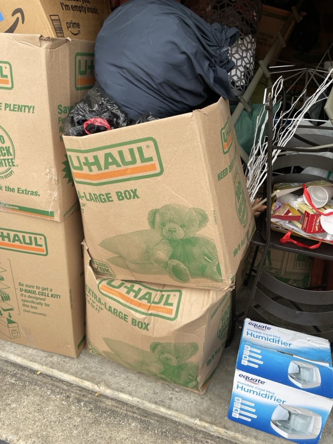 10 x 10 storage unit in Philadelphia, PA