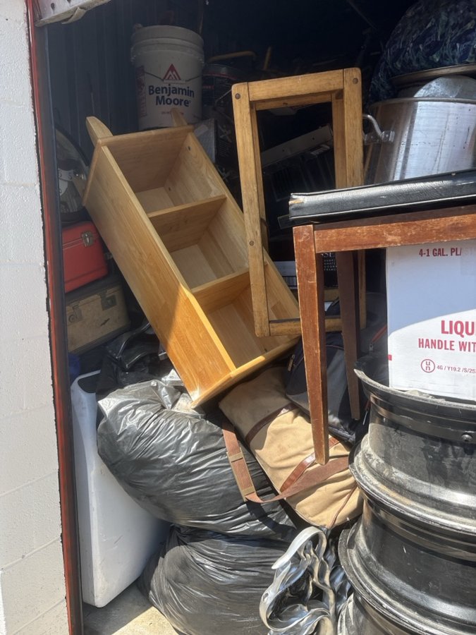 10 x 10 storage unit in Philadelphia, PA