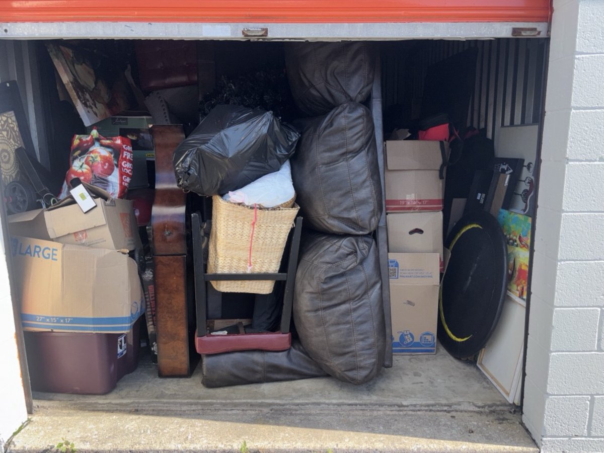10 x 15 storage unit in Philadelphia, PA