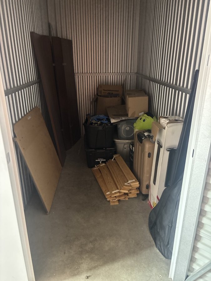 5 x 10 storage unit in Philadelphia, PA