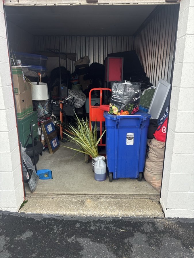 10 x 15 storage unit in Philadelphia, PA