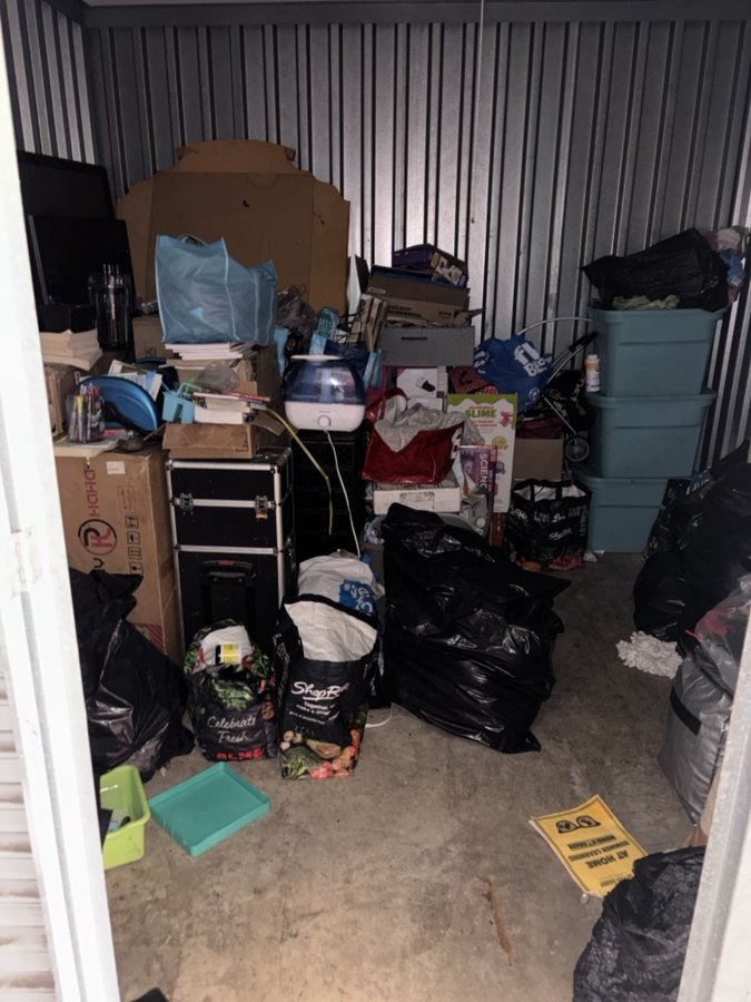 10 x 10 storage unit in Philadelphia, PA