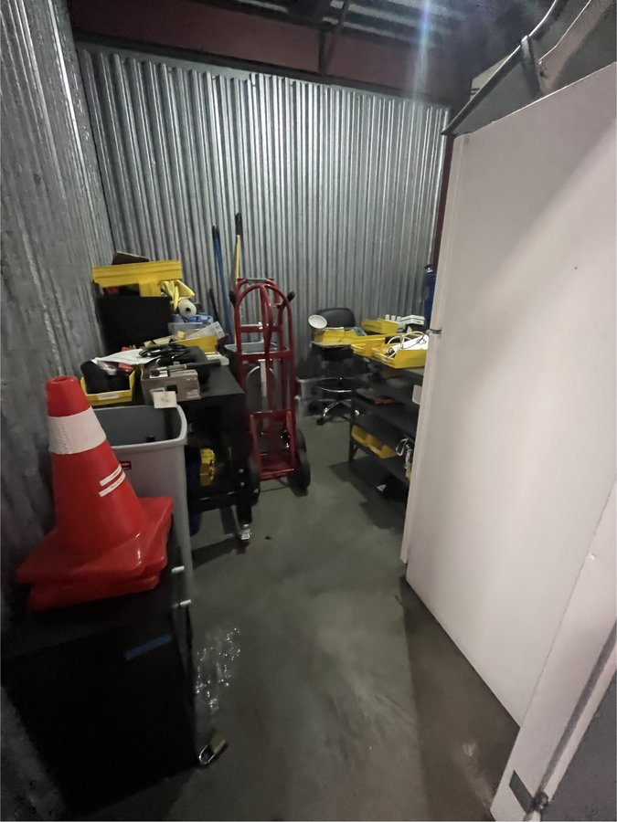 10 x 10 storage unit in Salinas, CA