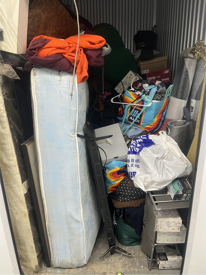 5 x 8 storage unit in Elizabeth, NJ