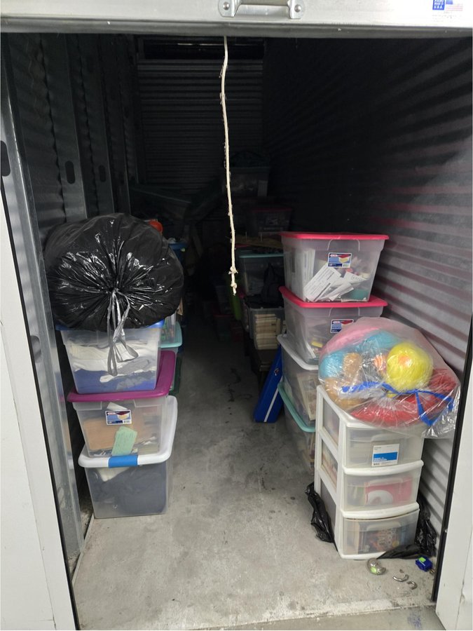 5 x 15 storage unit in Parlin, NJ