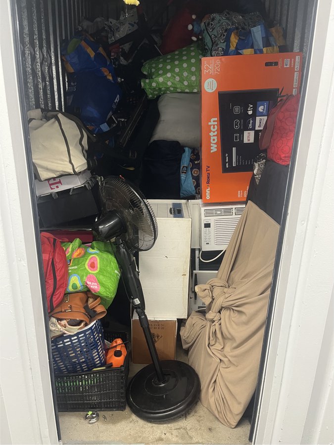 5 x 10 storage unit in Elizabeth, NJ