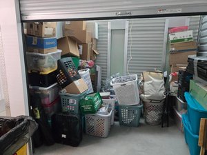 8 x 10 unit in Louisville